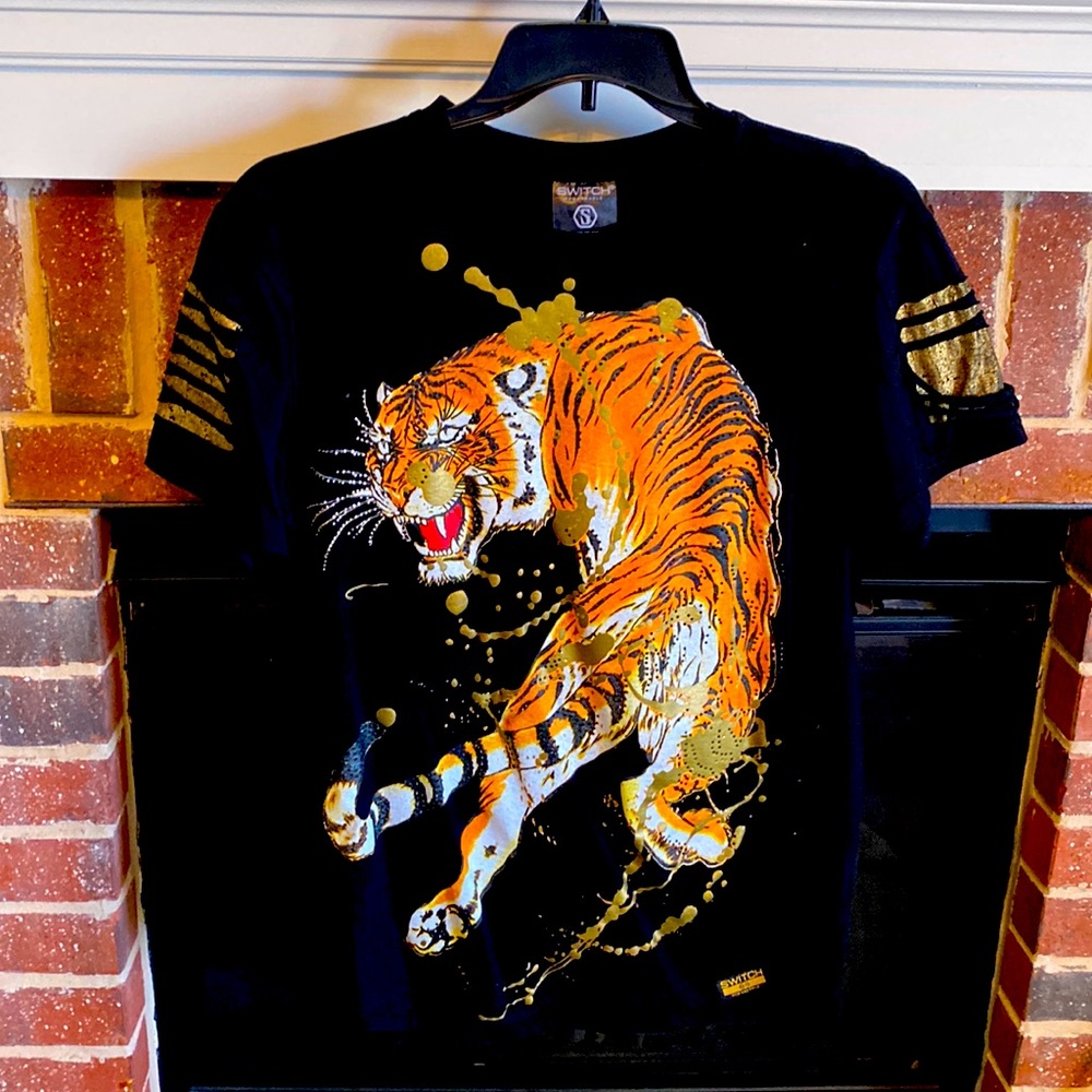 Hip Hop/Rock T-Shirt for men! Size M